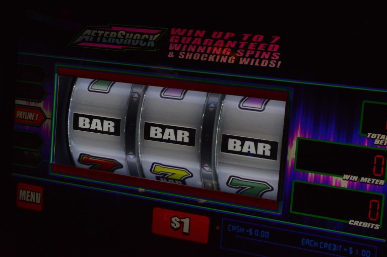 Var försiktig med onlinespelautomater